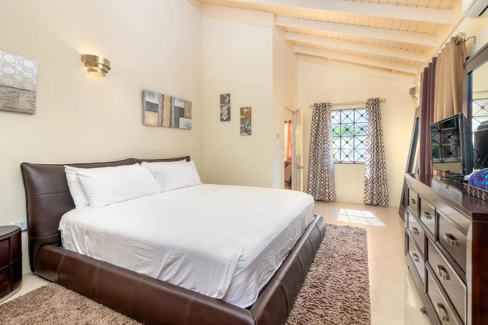 Villas In Draxhall, Pool, Gym, Tennis, Kids Playground Mammee Bay