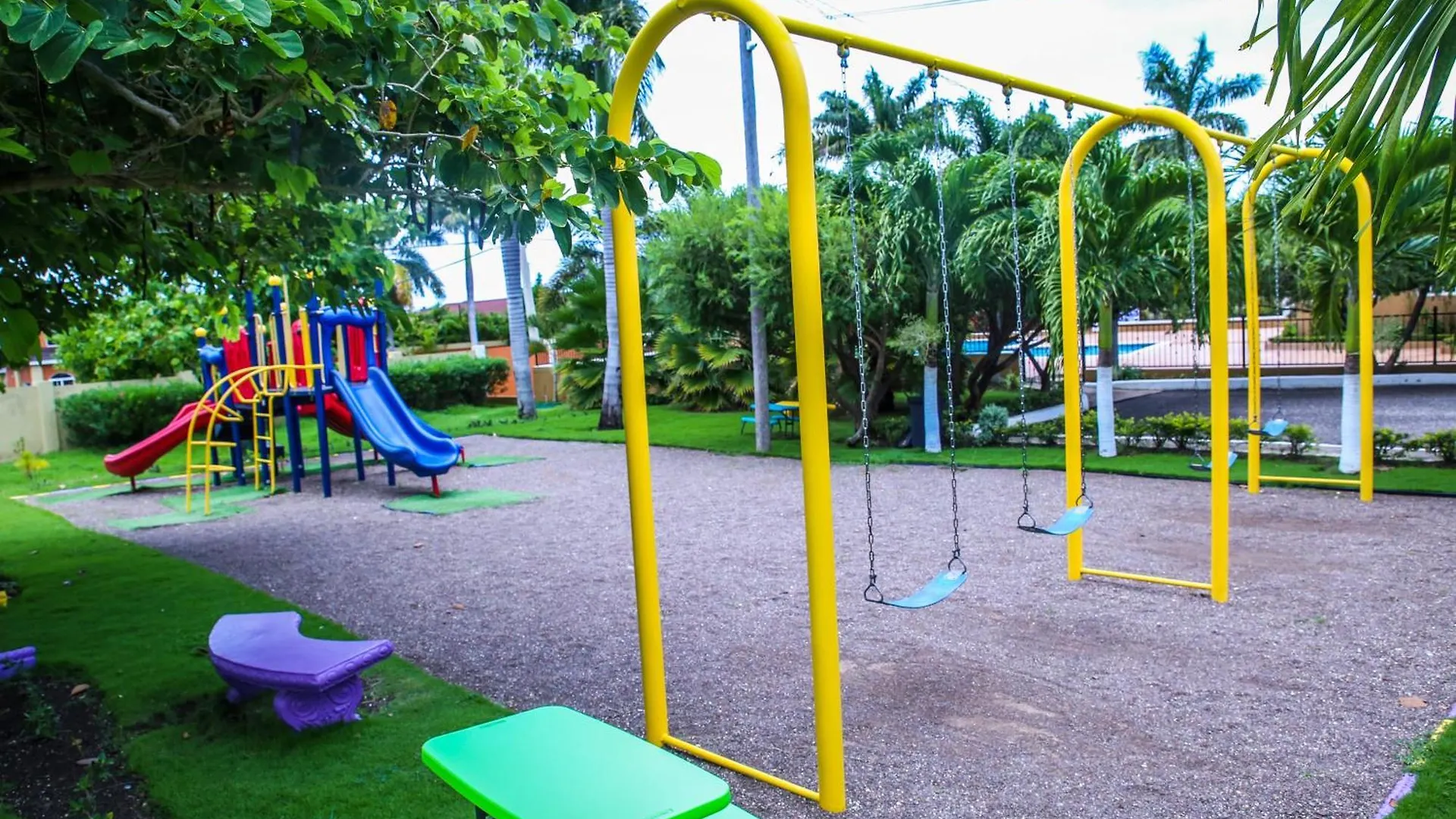 Villas In Draxhall, Pool, Gym, Tennis, Kids Playground Mammee Bay