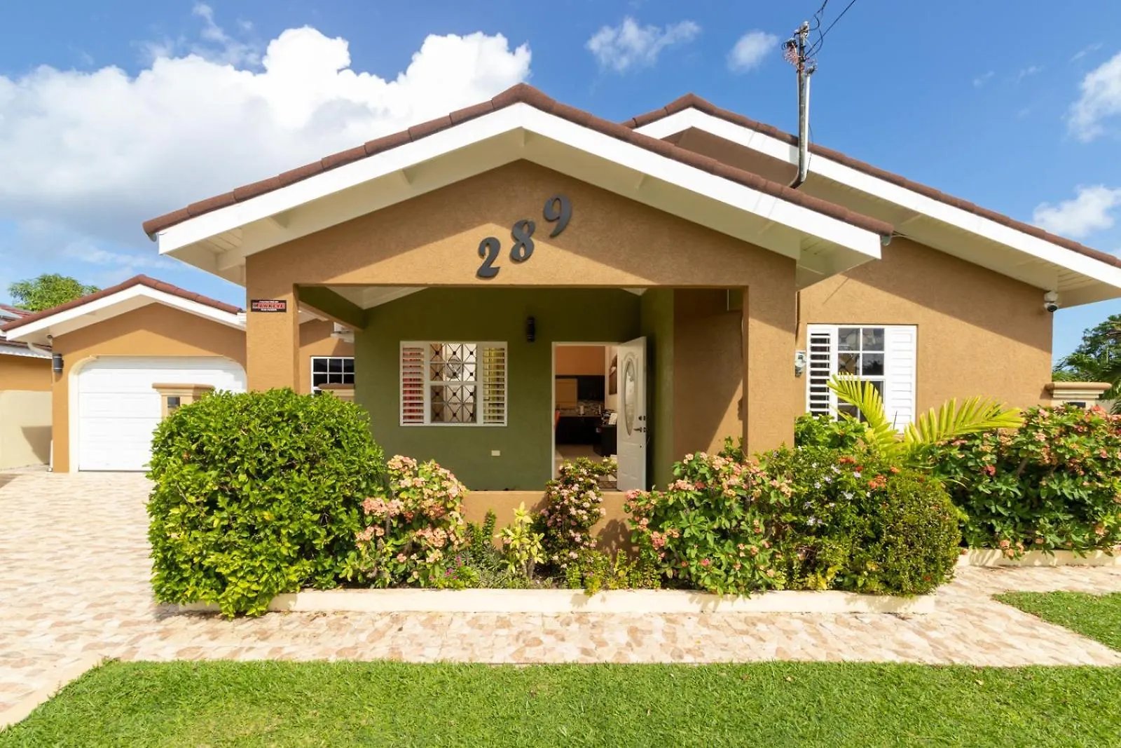 Villas In Draxhall, Pool, Gym, Tennis, Kids Playground Mammee Bay