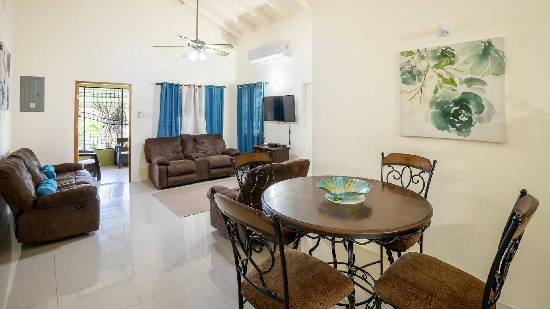 Villas In Draxhall, Pool, Gym, Tennis, Kids Playground Mammee Bay