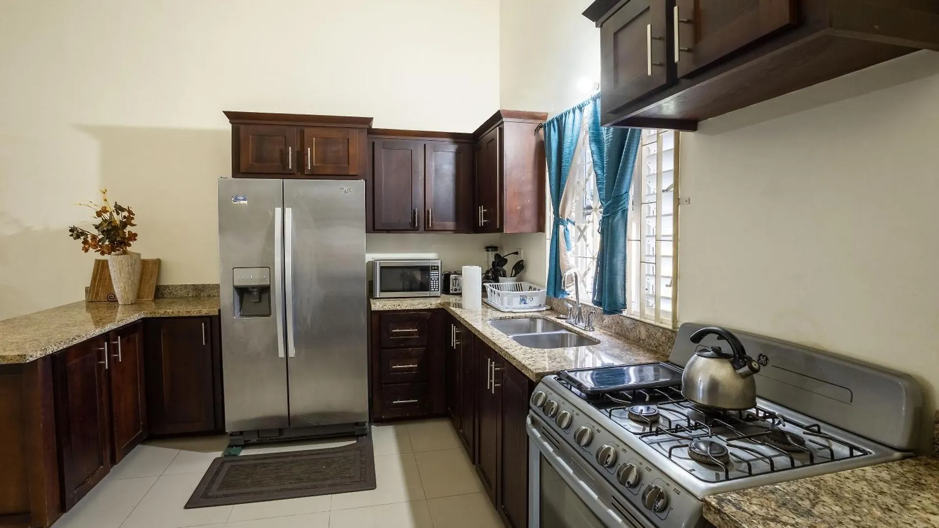 Villas In Draxhall, Pool, Gym, Tennis, Kids Playground Mammee Bay