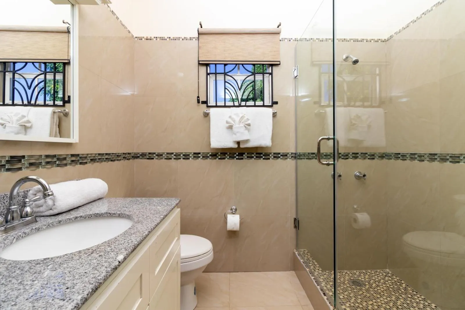 Villas In Draxhall, Pool, Gym, Tennis, Kids Playground Mammee Bay