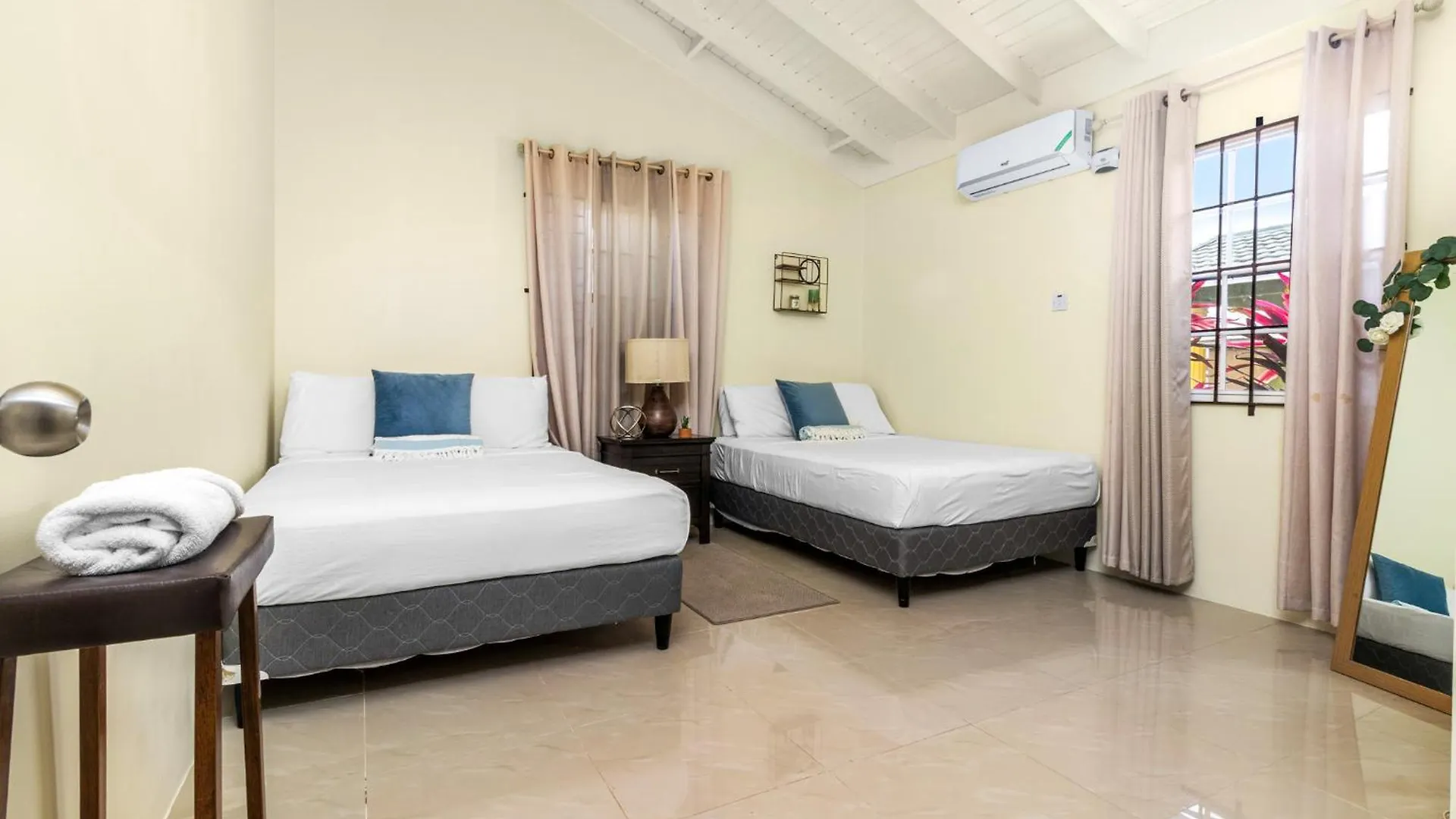 Villas In Draxhall, Pool, Gym, Tennis, Kids Playground Mammee Bay