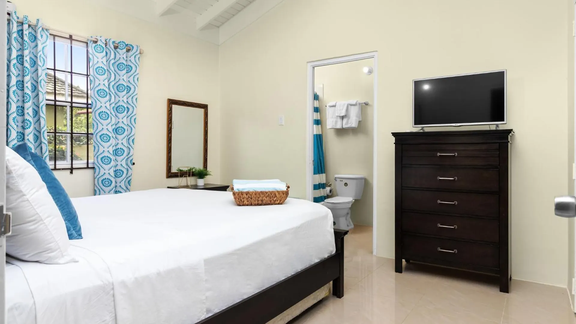 Villas In Draxhall, Pool, Gym, Tennis, Kids Playground Mammee Bay 0*,